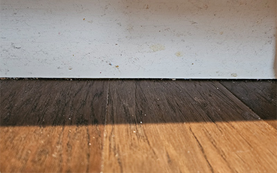 before-cleaning-baseboard